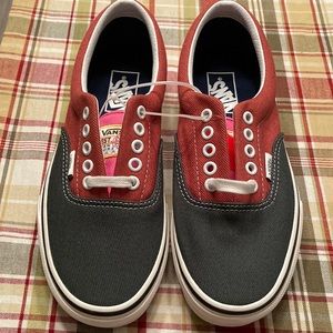 NWT Vans. Womens size 8, mens 6.5